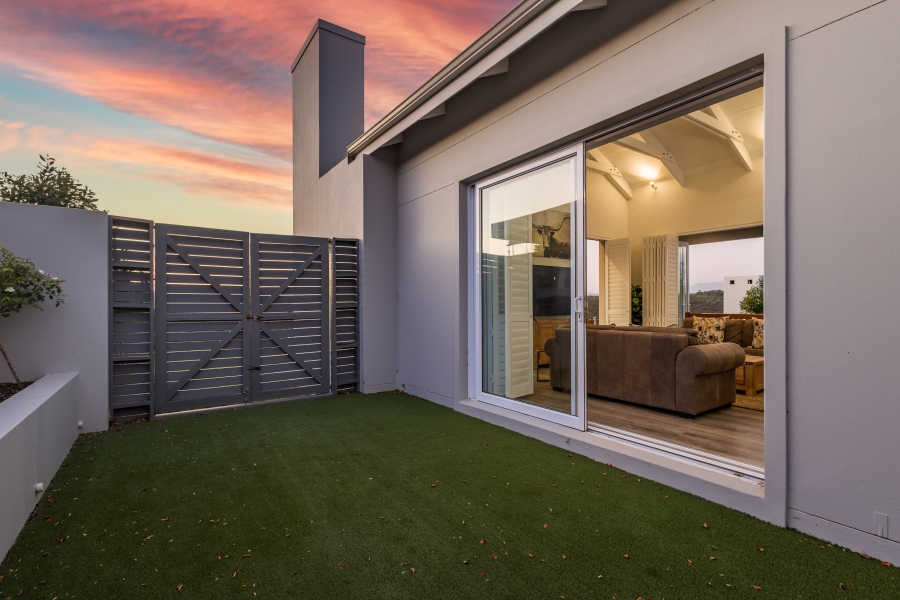 3 Bedroom Property for Sale in Baron View Western Cape